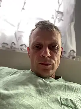 Snapshot of Arthur2288@xh chatting on 02/21/26, 02:41 Arthur2288xh online show from 02/21/26, 02:41