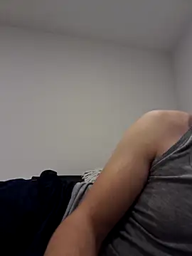 Snapshot of suarez1235 chatting on 10/30/25, 07:33 suarez1235 online show from 10/30/25, 07:33