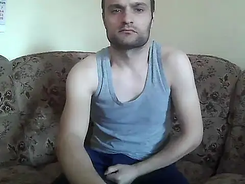 Snapshot of suarez1235 chatting on 04/11/26, 01:37 suarez1235 online show from 04/11/26, 01:37