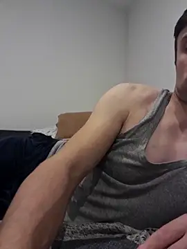 Snapshot of suarez1235 chatting on 11/12/25, 08:01 suarez1235 online show from 11/12/25, 08:01