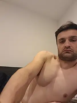 Snapshot of suarez1235 chatting on 02/06/26, 08:38 suarez1235 online show from 02/06/26, 08:38