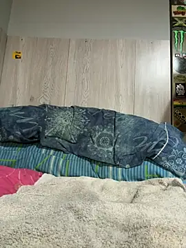 Snapshot of S921993 chatting on 07/12/26, 07:58 S921993 online show from 07/12/26, 07:58
