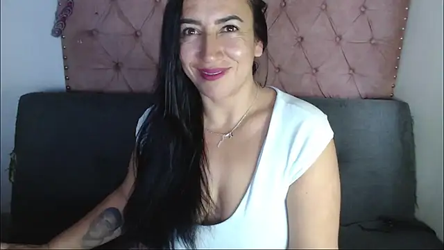Snapshot of missbella1 chatting on 07/09/26, 08:41 missbella1 online show from 07/09/26, 08:41