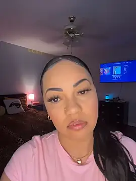 Snapshot of DestineeJayde chatting on 03/18/26, 04:15 DestineeJayde online show from 03/18/26, 04:15