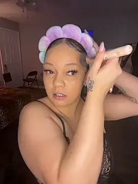 Snapshot of DestineeJayde chatting on 03/11/26, 05:34 DestineeJayde online show from 03/11/26, 05:34