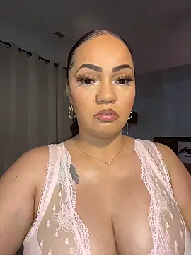 Snapshot of DestineeJayde chatting on 02/20/26, 05:26 DestineeJayde online show from 02/20/26, 05:26