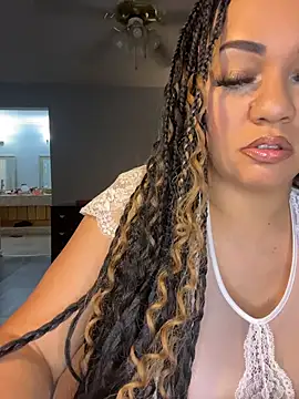 DestineeJayde online show from 11/02/25, 05:34