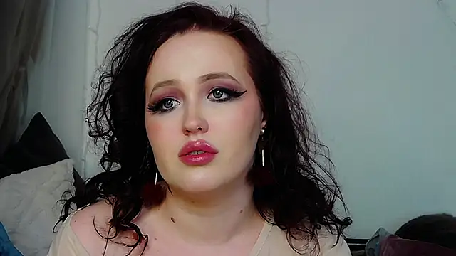 Snapshot of IrinaArt chatting on 01/04/25, 02:25 IrinaArt online show from 01/04/25, 02:25