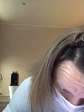 BigAssKi online show from 02/09/25, 06:33