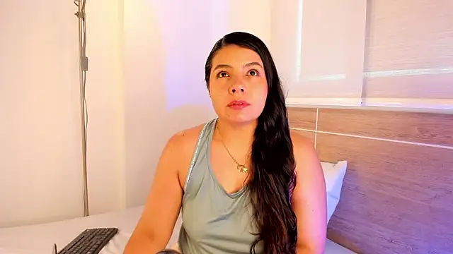 Snapshot of miaa_daniels chatting on 05/23/26, 04:28 miaa daniels online show from 05/23/26, 04:28