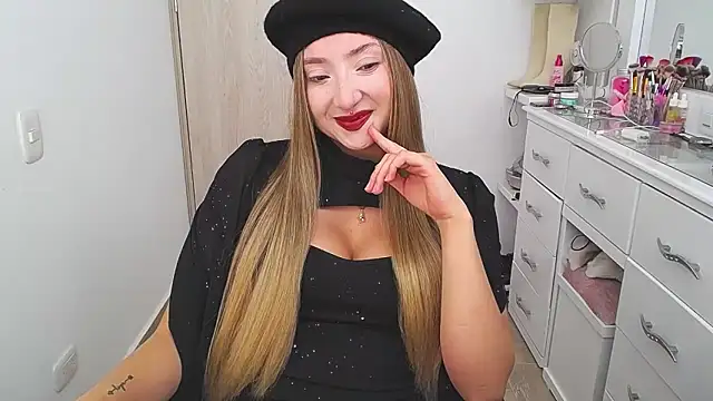 Snapshot of Barbie_girl_69 chatting on 02/02/26, 07:57 Barbie girl 69 online show from 02/02/26, 07:57