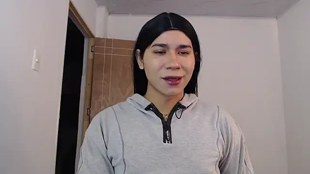 Snapshot of Moon_Foxxy chatting on 06/21/26, 06:25 Moon Foxxy online show from 06/21/26, 06:25