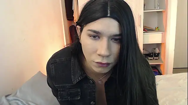 Snapshot of Moon_Foxxy chatting on 09/14/25, 02:23 Moon Foxxy online show from 09/14/25, 02:23