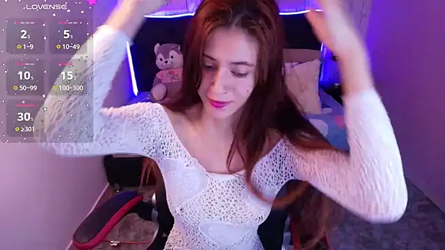 Snapshot of julieth_love_ chatting on 11/15/25, 01:37 julieth love online show from 11/15/25, 01:37