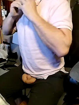 Snapshot of Tigerhill2023 chatting on 09/17/25, 07:05 Tigerhill2023 online show from 09/17/25, 07:05