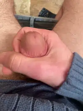 Snapshot of sexymessman chatting on 03/01/25, 04:33 sexymessman online show from 03/01/25, 04:33