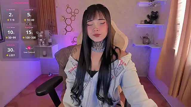 mia catt05 online show from 10/10/25, 04:30