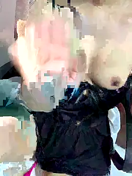 -Meomeo- online show from 11/17/25, 03:32