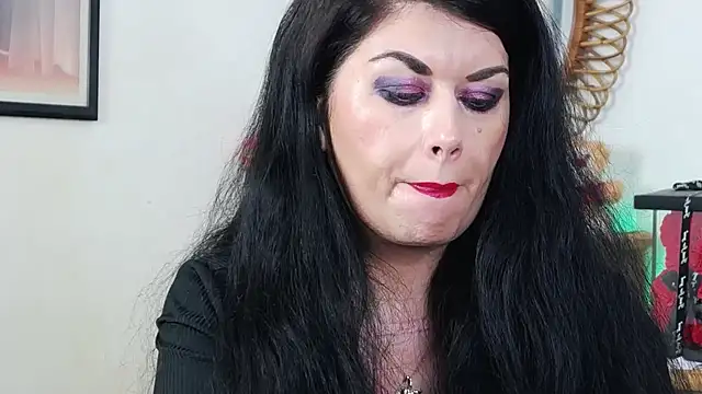 Snapshot of EllenGrace chatting on 02/19/25, 03:17 EllenGrace online show from 02/19/25, 03:17