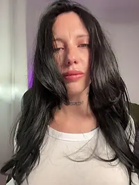 BellaGiaxx online show from 12/04/25, 11:20