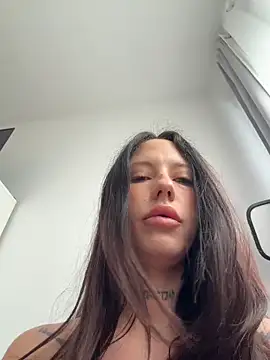 BellaGiaxx online show from 04/15/26, 07:58