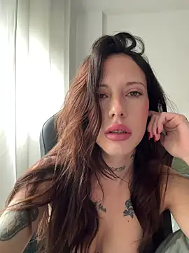 BellaGiaxx online show from 11/17/25, 10:08