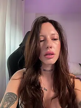 BellaGiaxx online show from 11/13/25, 09:46