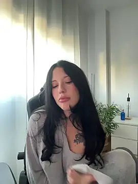 BellaGiaxx online show from 12/03/25, 03:22