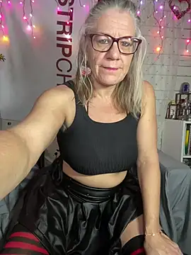 TrenaAnne online show from 03/05/26, 03:41