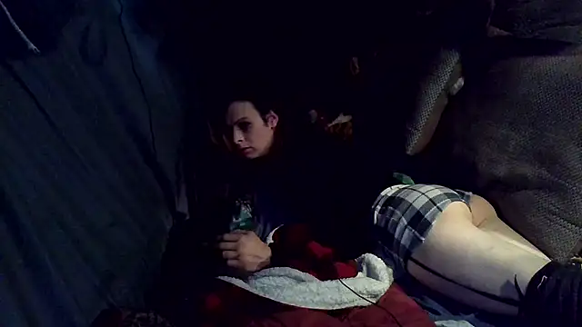 Snapshot of cdressupdiva chatting on 12/20/24, 05:14 cdressupdiva online show from 12/20/24, 05:14