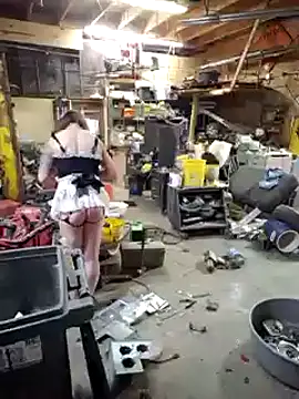 Snapshot of cdressupdiva chatting on 02/06/25, 02:48 cdressupdiva online show from 02/06/25, 02:48