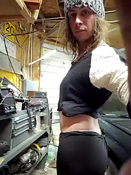 Snapshot of cdressupdiva chatting on 03/01/25, 09:15 cdressupdiva online show from 03/01/25, 09:15