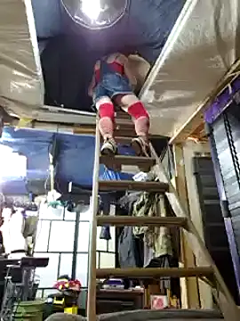 Snapshot of cdressupdiva chatting on 02/12/25, 11:40 cdressupdiva online show from 02/12/25, 11:40