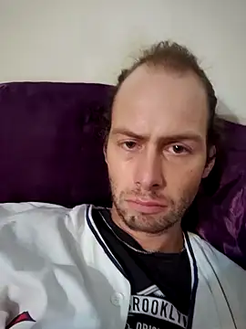 Snapshot of cdressupdiva chatting on 12/10/24, 06:33 cdressupdiva online show from 12/10/24, 06:33