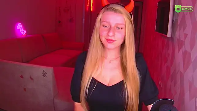 AmaliaQueen online show from 10/30/25, 02:58