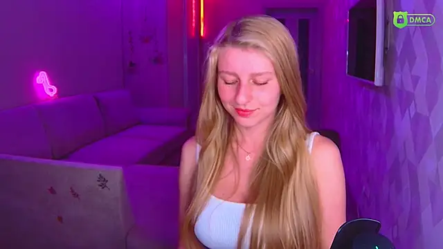 AmaliaQueen online show from 11/08/25, 02:53