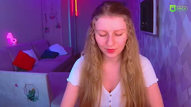 Snapshot of AmaliaQueen chatting on 03/02/25, 02:36 AmaliaQueen online show from 03/02/25, 02:36