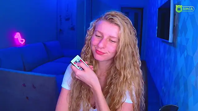 AmaliaQueen online show from 11/28/25, 03:23