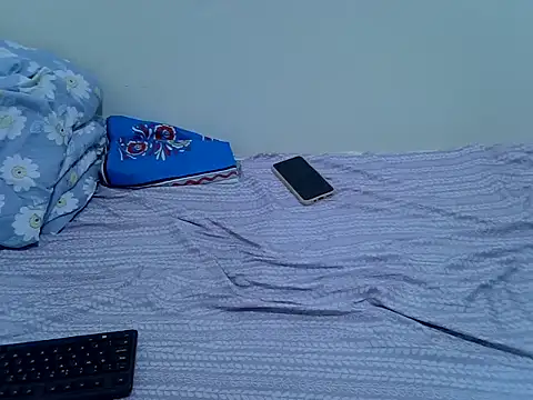 pretty leila2 online show from 11/15/25, 07:51