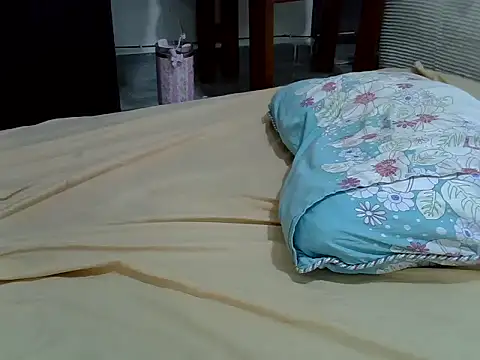 pretty leila2 online show from 02/12/26, 12:27