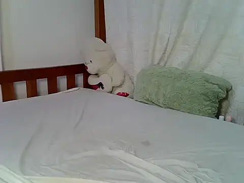 pretty leila2 online show from 04/16/26, 08:42