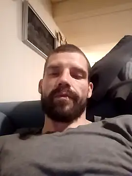 Snapshot of RuleMasterX chatting on 11/19/25, 12:43 RuleMasterX online show from 11/19/25, 12:43