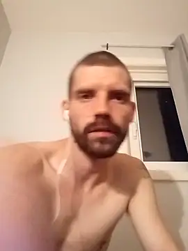 Snapshot of RuleMasterX chatting on 11/05/25, 03:42 RuleMasterX online show from 11/05/25, 03:42