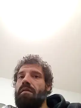 Snapshot of RuleMasterX chatting on 10/25/25, 01:05 RuleMasterX online show from 10/25/25, 01:05