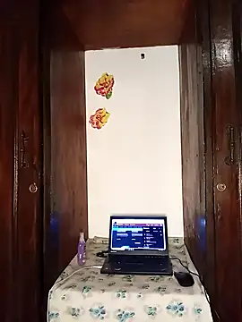 The-Peach-Flexer online show from 10/31/25, 09:54