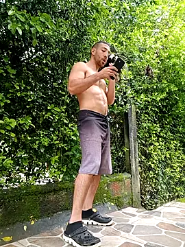 sebasxx97 online show from 04/15/26, 03:16