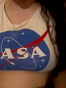 Snapshot of Zanoba-16 chatting on 02/17/26, 07:11 Zanoba-16 online show from 02/17/26, 07:11