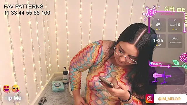 Mellyparker  online show from 01/13/26, 03:49