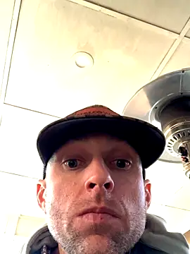 Snapshot of jeffyisabell chatting on 12/07/24, 02:41 jeffyisabell online show from 12/07/24, 02:41