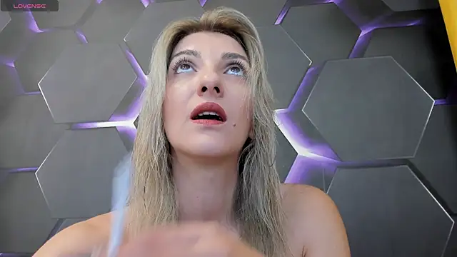 RileyLanna online show from 09/14/25, 02:45